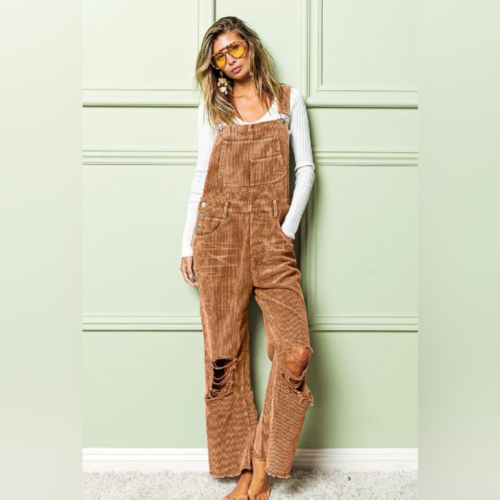 BiBi   LAST ONE- Distressed vintage corduroy overalls 🤎